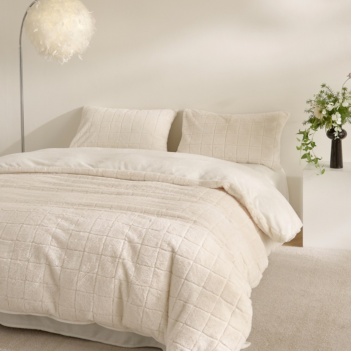 Bộ Chăn Ga Gối Nhung Sữa & Lông Thỏ Giả Ca Rô – Bộ Chăn Ga Gối Jacquard 3 Chiếc Mềm Mại